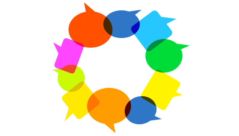 Sprechblasen in bunten Farben sind in einem Kreis angeordnet.